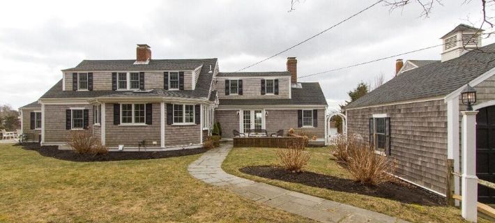 Waterfront Chatham Village, Short Walk to Town & Lighthouse Beach Hotels in Chatham