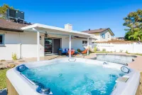 Fully Renovated Home! Heated Pool Hot Tub 5 Min To Old Town