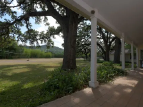 PeachTree Cottage near Lost Maples 班德拉縣酒店