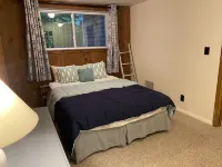 1 mile to Mt Snow, Pet friendly 2BDR clean