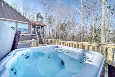 Eagles Soaring- Stunning Mountain Veiw-Hottub-Kamado Joe Grill Отели в г. Юнион