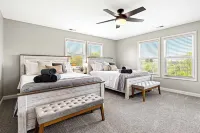 Modern Farmhouse Near Distilleries! Hot Tub, GameRoom, Firepit, Luxury, 5-Acres!