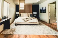 The Lynx Retreat - Slopeside Ski In/Out Home Near Glacier National Park - バルコニー