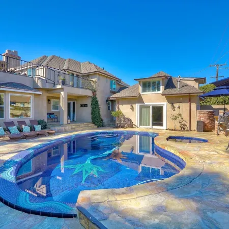 Coastal Get-Away Where Summer Never Ends!