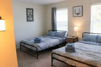Mountain retreat/Hot Tub/Ski/Hike/Water Park/WIFI/Fire Pit