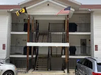 Newly remodeled updated condo,12x32 Boat slip, wi-Fi Internet cable TV, pwc slip Hotel dekat Sugar Creek Mini Golf