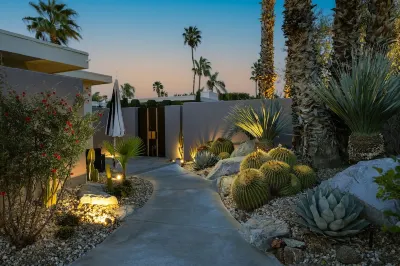 NEW! Private Pool & Mountain Views!