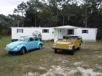 Hippie Head Hotel sweet Homosassa skies are blue Pets stay free too!