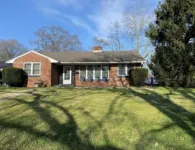 Charming 3-bedroom house near downtown