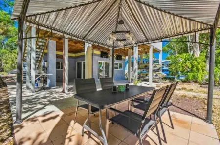 Best River Home-Bear Trail Retreat- 10 Kayaks, LG Yard, Gazebo, Firepit,10 Kayak