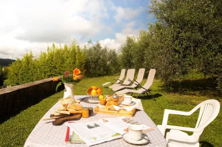 PANORAMA on CHIANTI BELLACASA FOR FAMILIES WITH GARDEN AND POOL WIFI FREE
