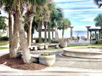 Oceanfront Condo, Balcony, Pools, Beach Access, Walk to Restaurants & Boardwalk