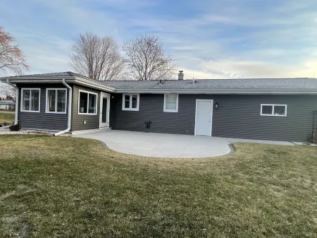 Packer Games, EAA, 2025 NFL Draft, Performing Arts - Cozy Complete Stay with Us!