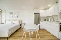 Modern Design Studio in Waikiki w/ FREE PARKING