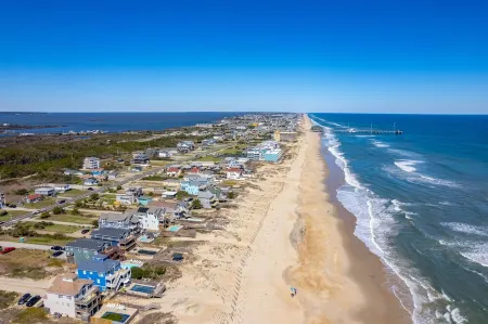 Oceanside Cottage Steps from the Beach!  The Gray Sandcastle!