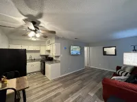 Piney Woods 6 - King Bed Hotels in Texarkana