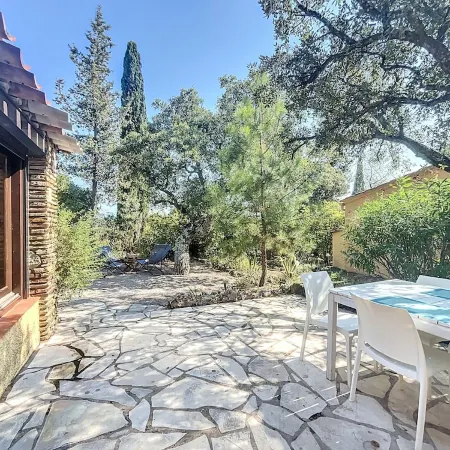 House Near Fréjus, Garden 800 m2 in Private Estate with Swimming Pool, Tennis....