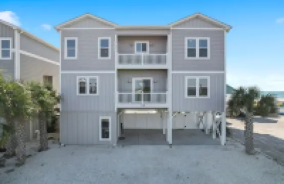 Isle Oasis. Oceanfront. Elevator, Heatable Pool,  Drct Bch Access. Grt Location.