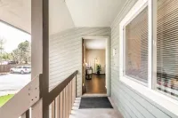 Hidden Academy Gem! 2 BR, 1BA w/AC! Sleeps 5