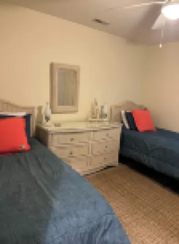 Spacious Condo with Pool Near Beach- New Floors and Furniture!