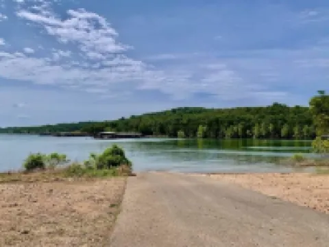 Table Rock Lake Cabin @ Black Oak Resort