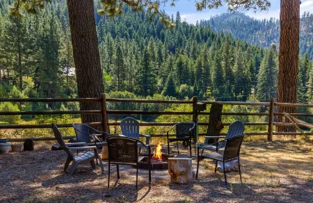 Private Cabin on 3 Acres for Outdoor Enthusiasts