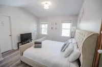 Cozy Townhouse in heart of West Ashley Hotels near Drayton Hall