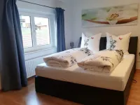 Ferienwohnung Uebler - Large vacation apartment near the lake فنادق في Kreuth