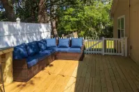 The SoHo House-2 blocks to KH Bay & 1 mi to Ocean!