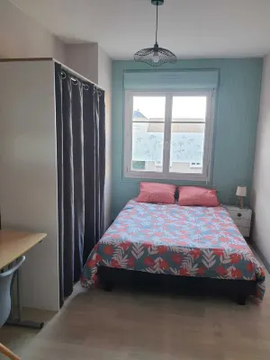 Bright T3 apartment 50 m² Hypercentre with balcony 700m from the sea Hotels in Saint-Nazaire