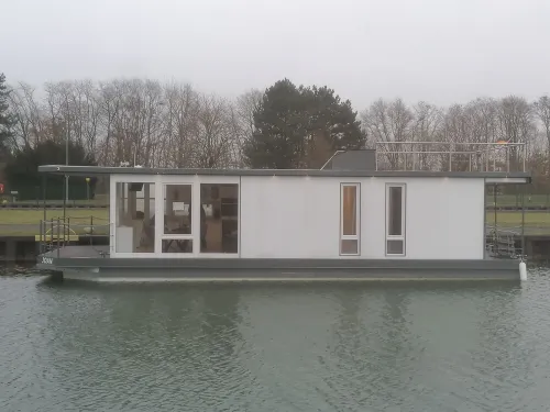 Houseboat vacation on the canal Very nice fully equipped houseboat Hotel a Recke