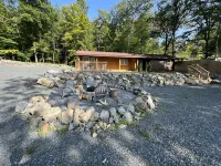 Close to Town - with Deck & Fire Pit - Pet Friendly