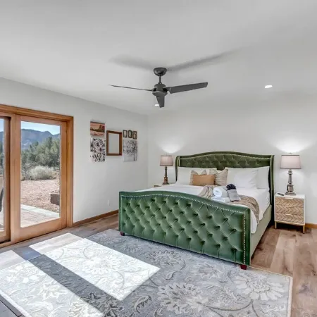 Hiker's Paradise with infinity pool and trail access from backyard