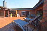 Kingfisher Gallery Vacation Home. de Hotels in Westerdeichstrich