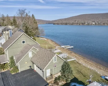 Best Location, lakefront, dockslip, family friendly, safe. 加勒特縣酒店