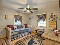 Beary’s Den where Chic meets Country in this Cozy Cabin Hotels in Notla