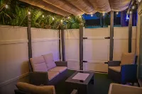 Elegant & Chic Condo Prime Location Run by Owners