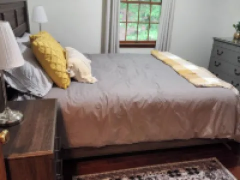 Centrally located retreat in Massanutten Resort. Hot tub and game room! Hotels in Massanutten