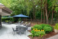 Courtyard Asheville