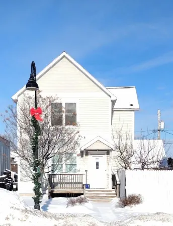 Snowmobile Ski Trails Close. 3 Bed 2 Bath! Enormous Kitchen!