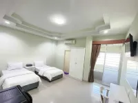 Grand Charoonrat Apartment โรงแรมใกล้ร้านอาหาร ครูต้อ