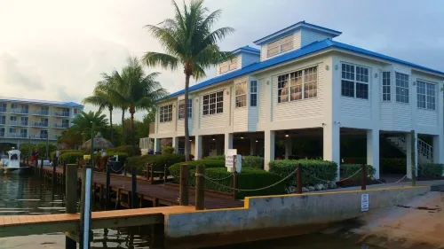 Ocean Front,  Marina, Pool/Hot Tub, Private Beach, Bar/Cafe