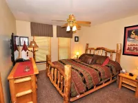 Ski In/Out cabin with best panoramic views in Brian Head. Pets Welcome! Hotels in Brian Head