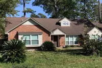 Beautiful house with 4 bedrooms and 3 bathrooms Hotels in Dickinson