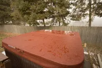 Entire House with a hot tub within a block to Frankenmuth's Main street.