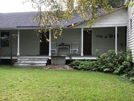 SWEARINGEN PLACE. Est. 1840 Historic Keachi