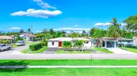 Heated Pool + Hot Tub! Close 2 Beach & Shops!