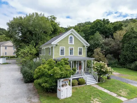 Pet-Friendly Getaway in Historic East Haddam Home