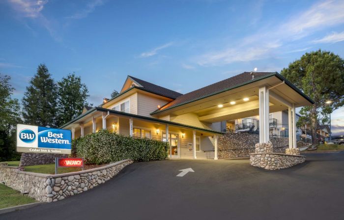 Best Western Cedar Inn  Suites