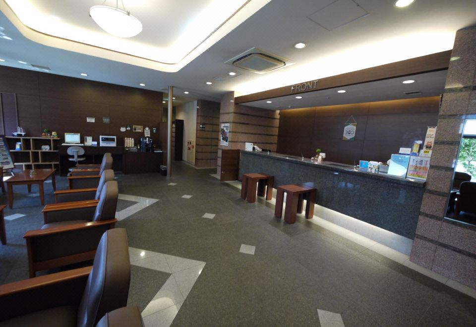 4. 호텔 루트 인 ..